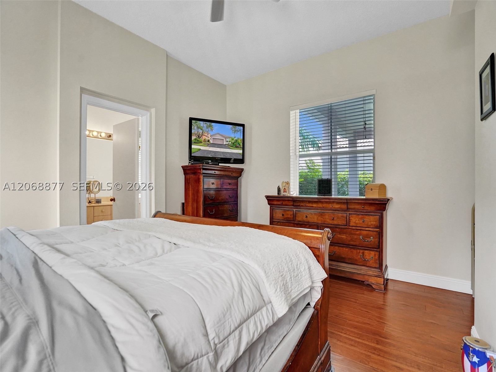938 Bluewood Ter Property Photo 17