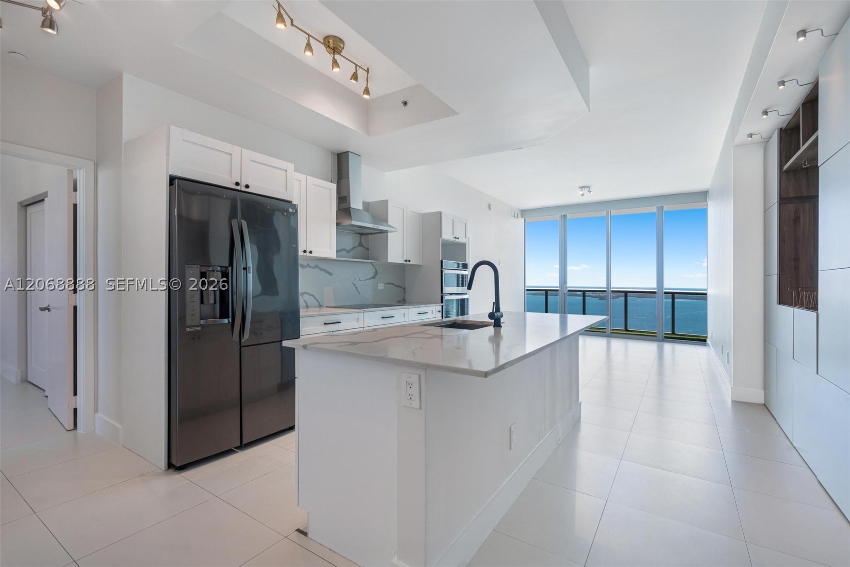 888 Biscayne Blvd 4804 Property Photo 1