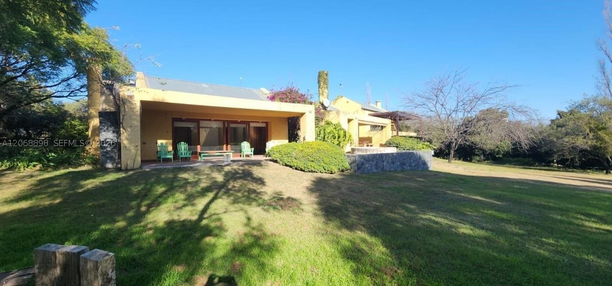 1185 Progreso Property Photo 3