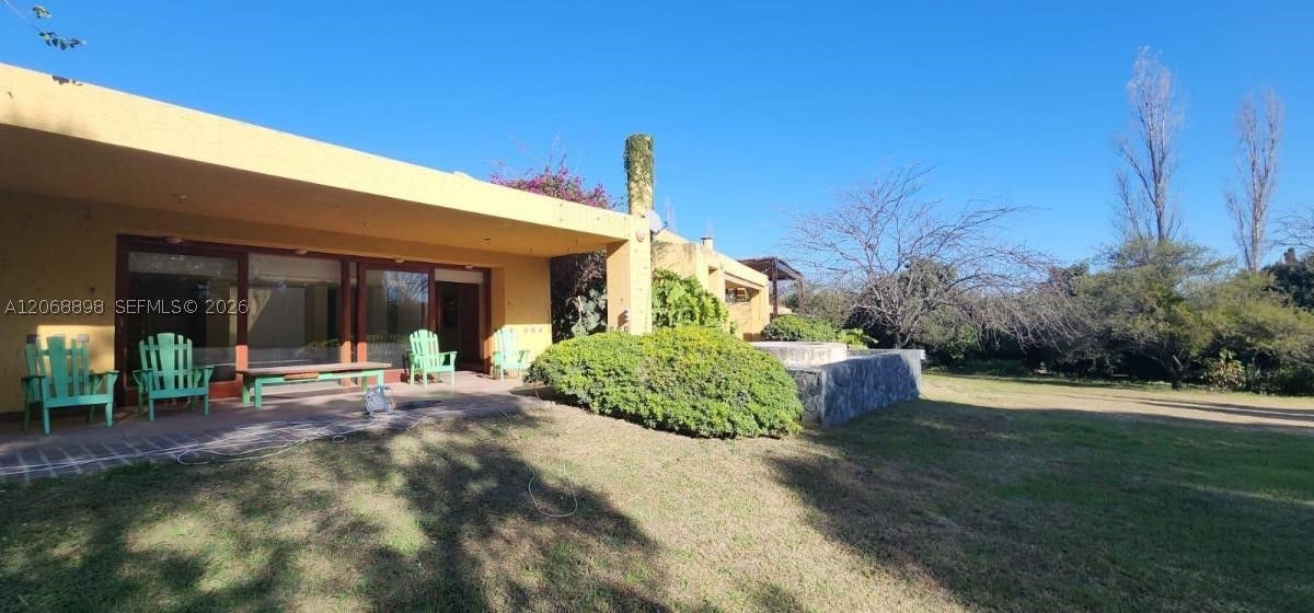 1185 Progreso Property Photo 4