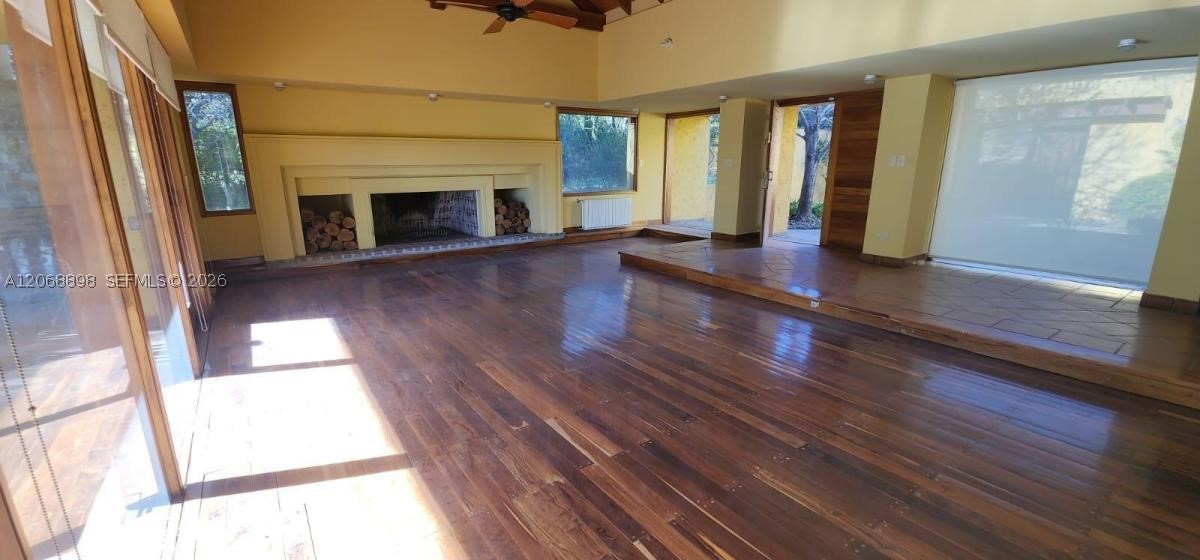 1185 Progreso Property Photo 9