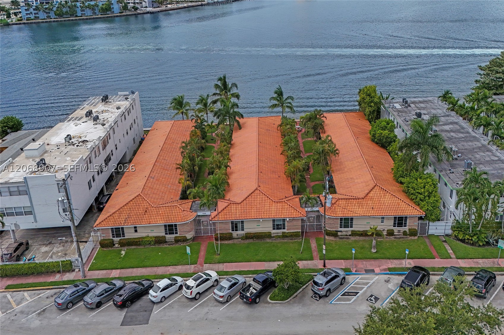 2170 Bay Dr 3-22 Property Photo 1