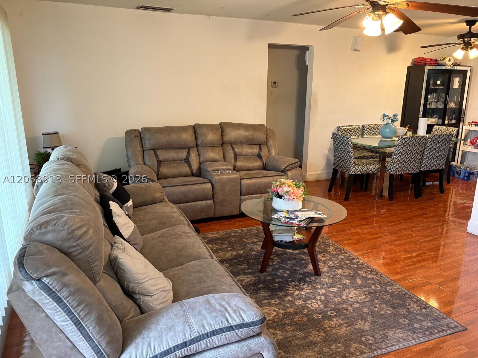 2745 Nw 69th Ave Property Photo 5