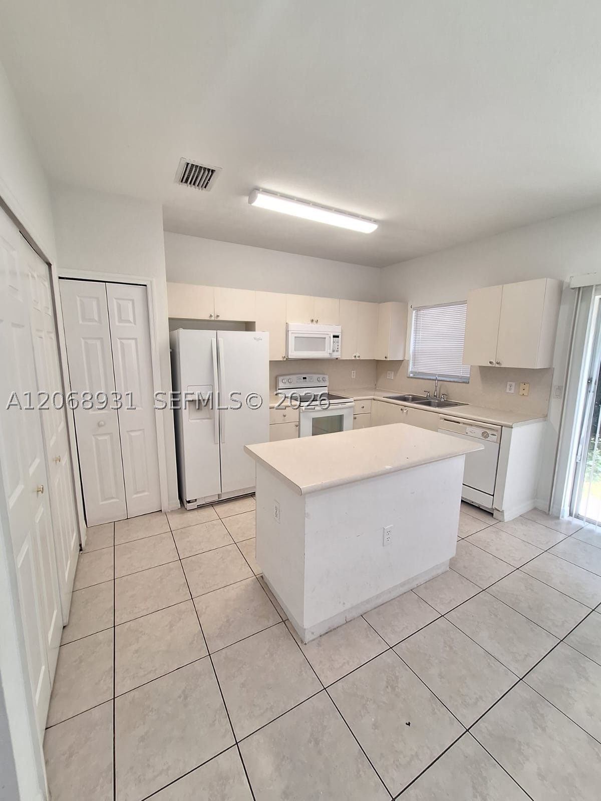A12068931 Property Photo 19