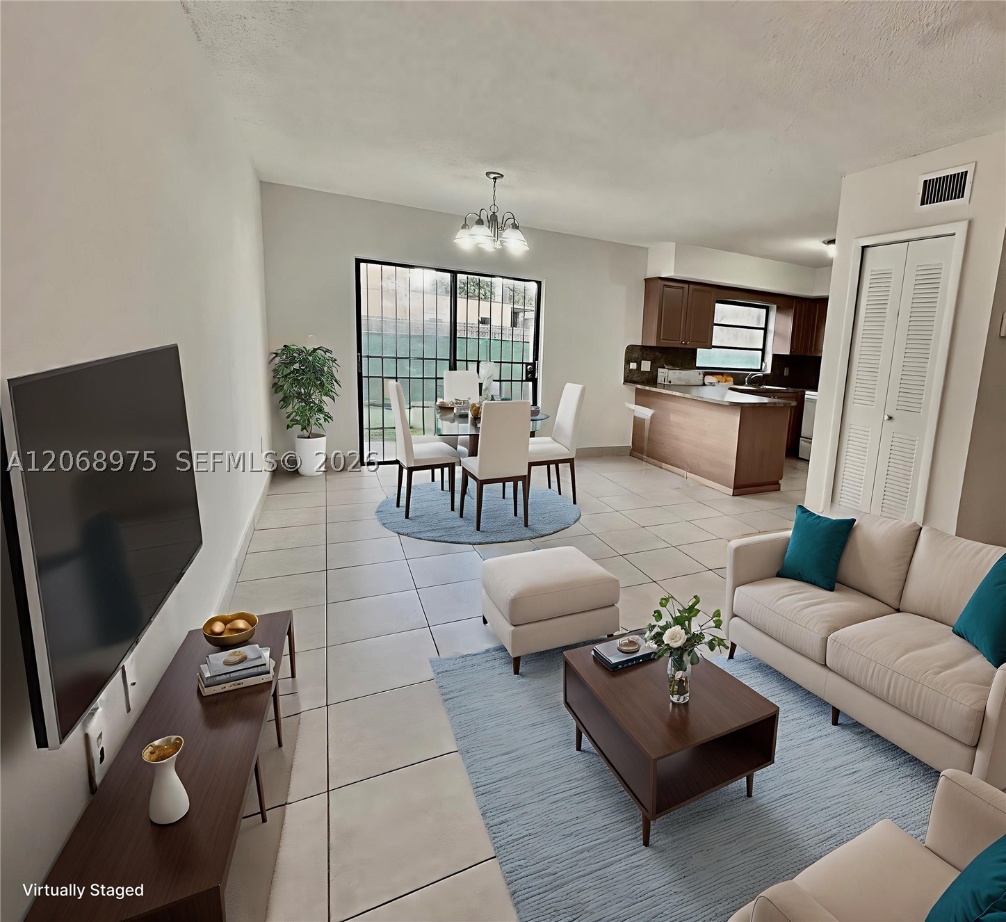 1095 W 37th St Property Photo 1