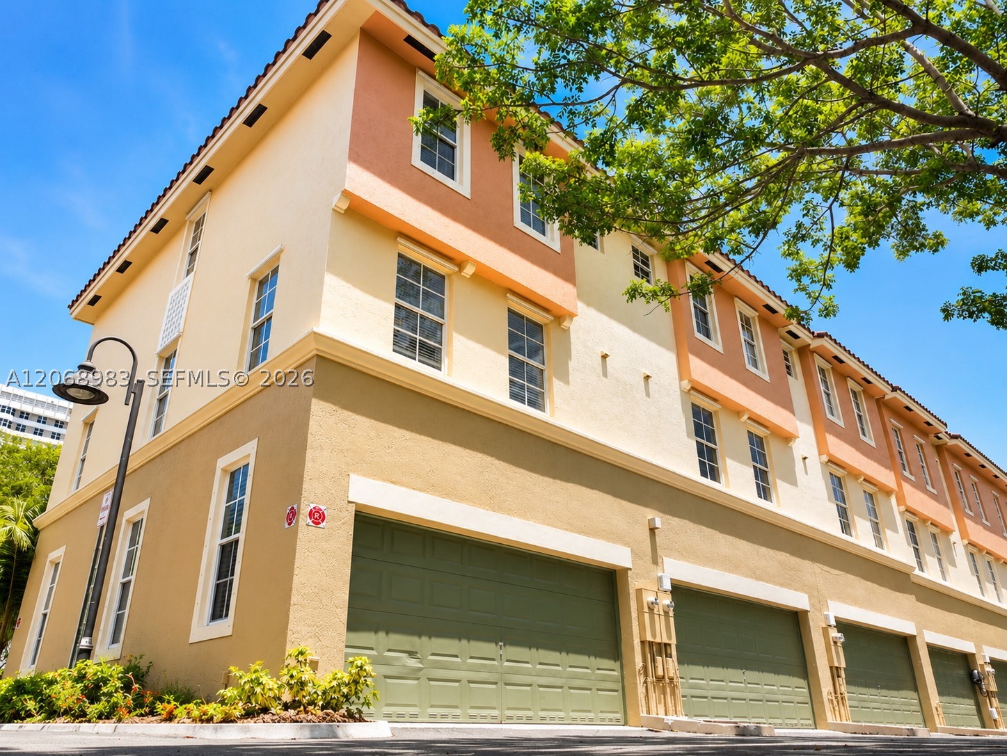 2069 S Ocean Dr Th18 Property Photo 8