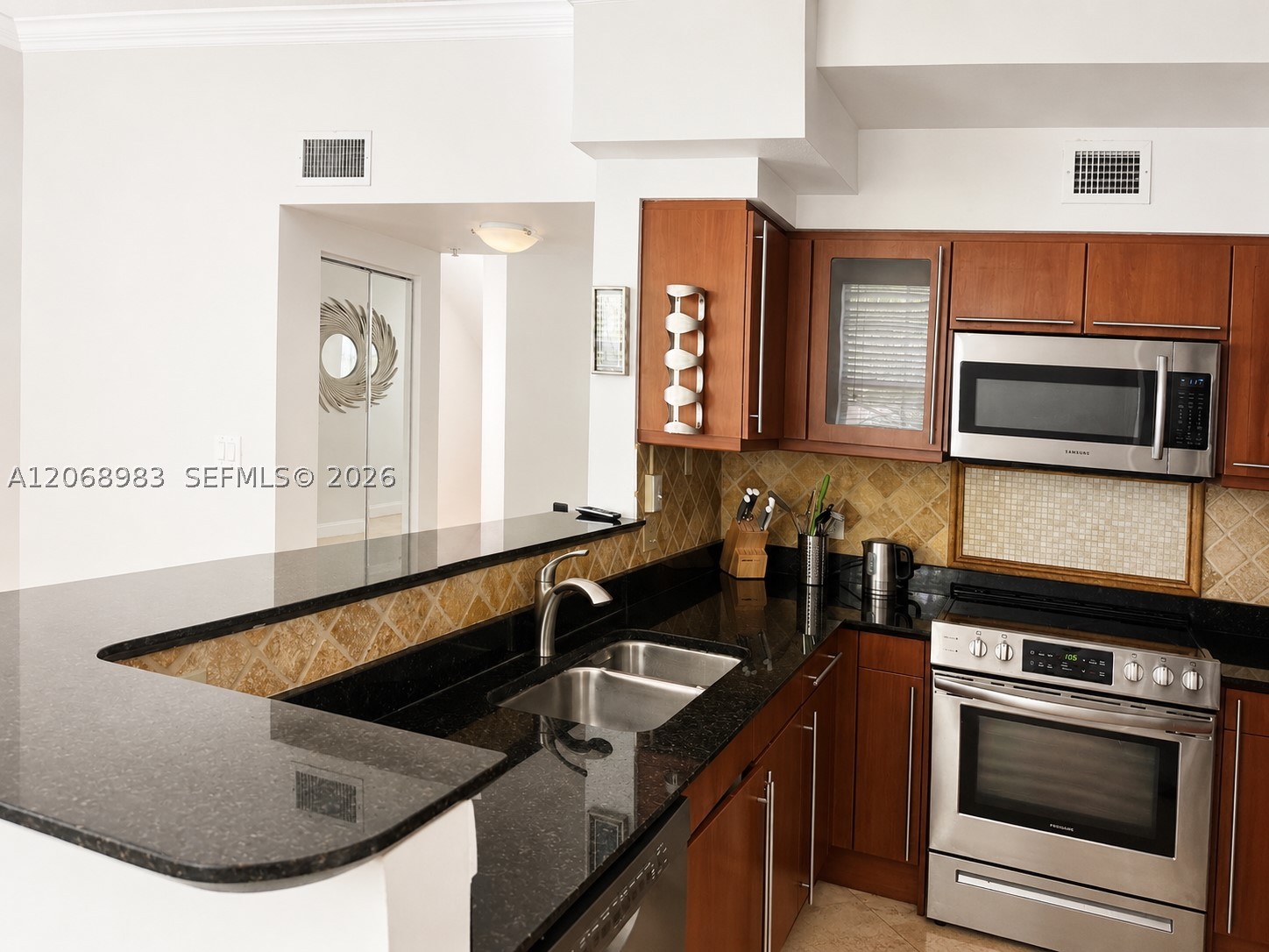 2069 S Ocean Dr Th18 Property Photo 30