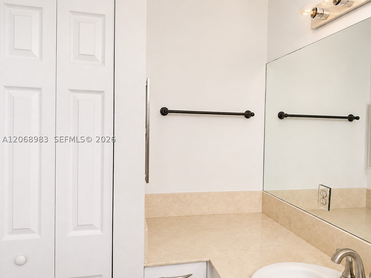 2069 S Ocean Dr Th18 Property Photo 40