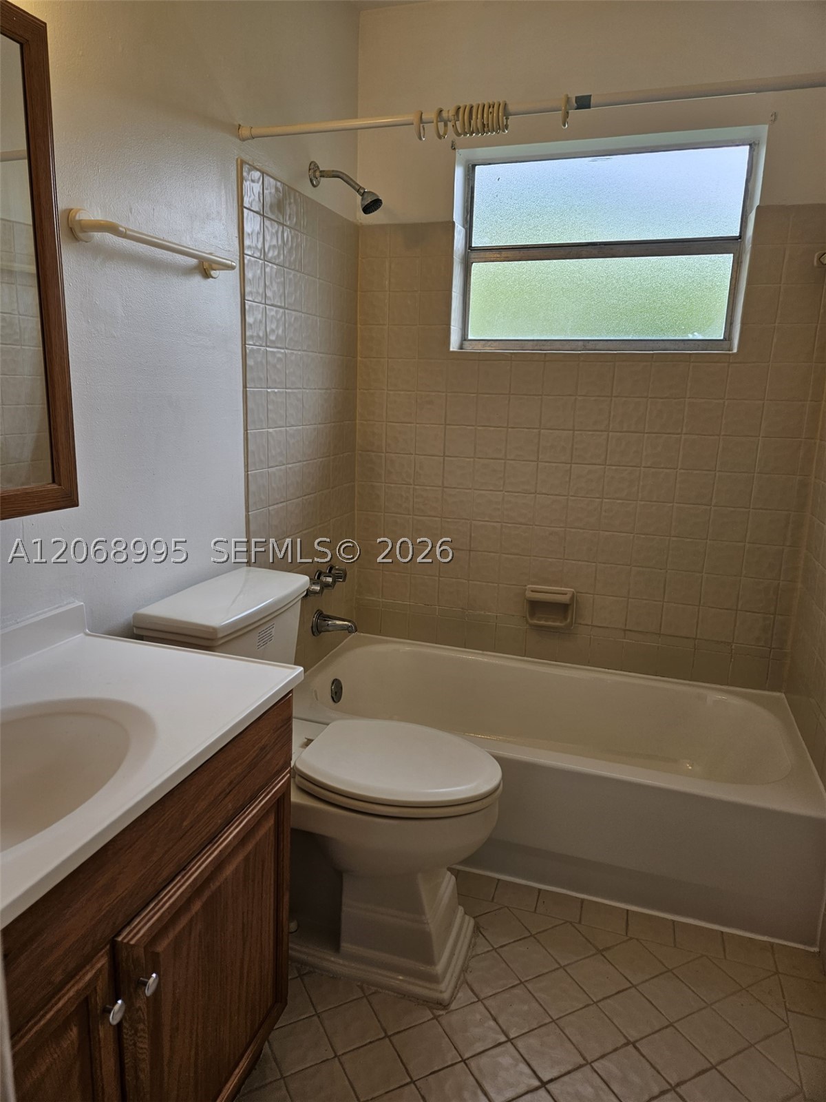 1008 Ne 34th Ct A Property Photo 6