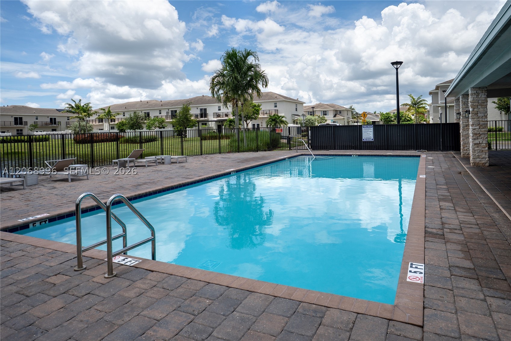 833 Se 19th St Property Photo 21