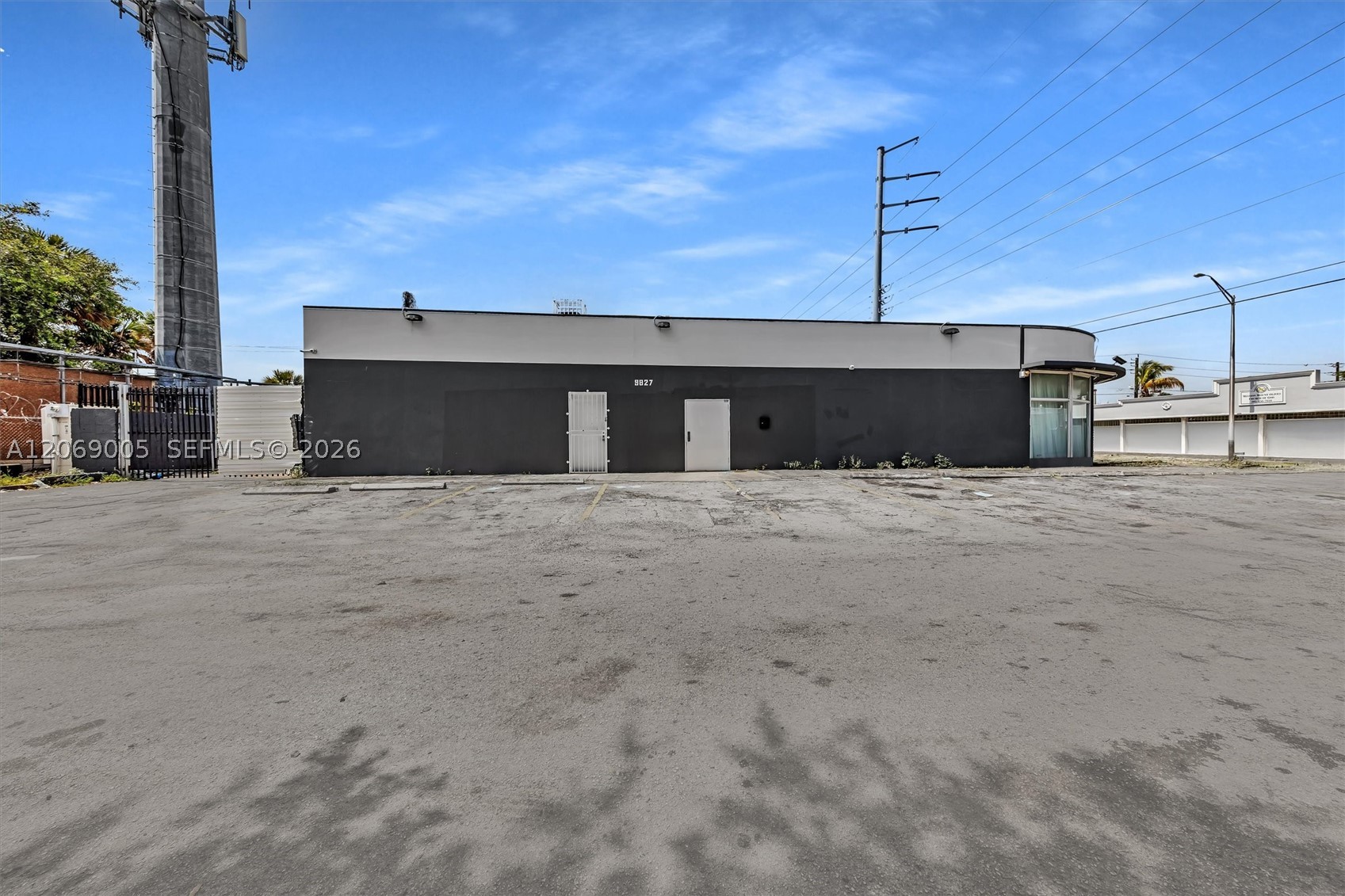 9801 Nw 7th Ave Property Photo 6