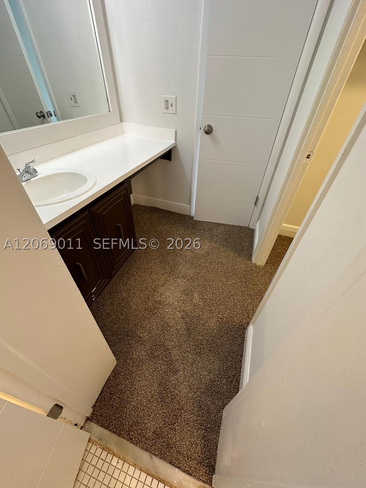 488 Nw 165th St Rd B-614 Property Photo 3