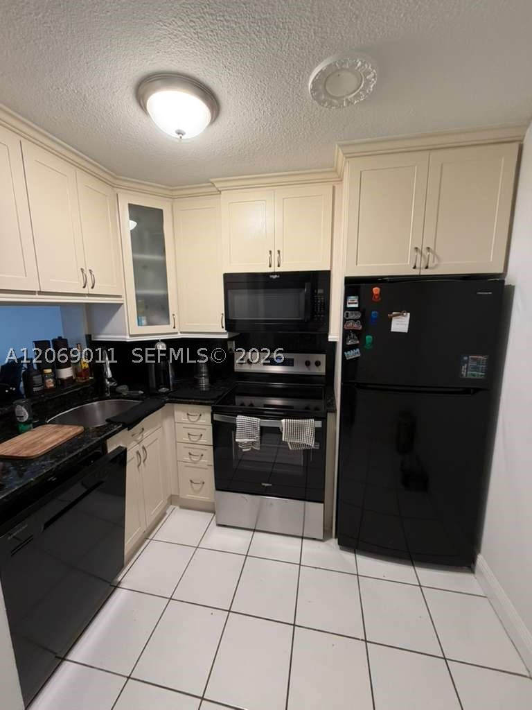 488 Nw 165th St Rd B-614 Property Photo 10
