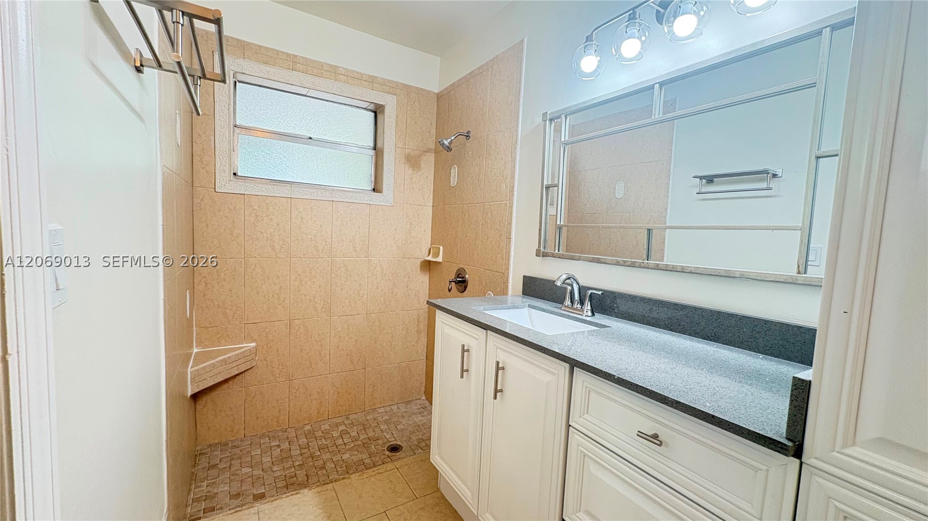 821 W Beckley Sq Property Photo 10