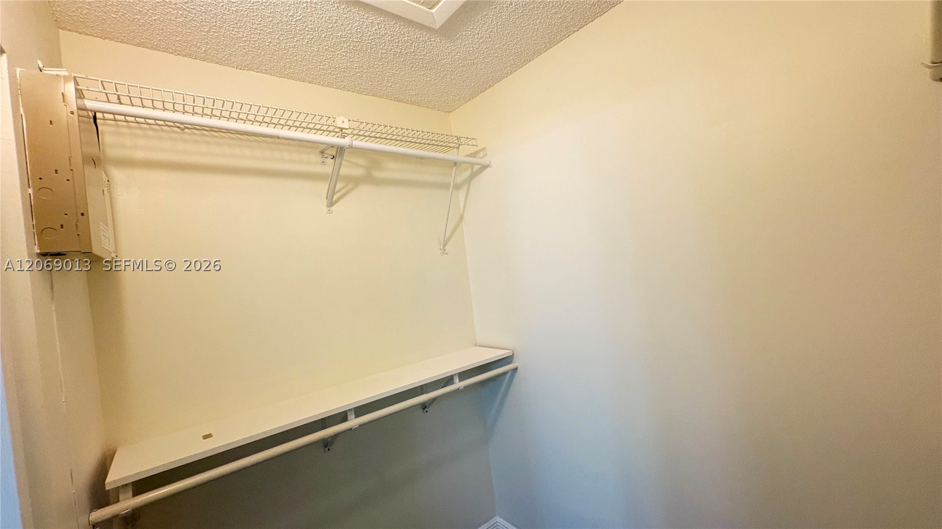 821 W Beckley Sq Property Photo 12