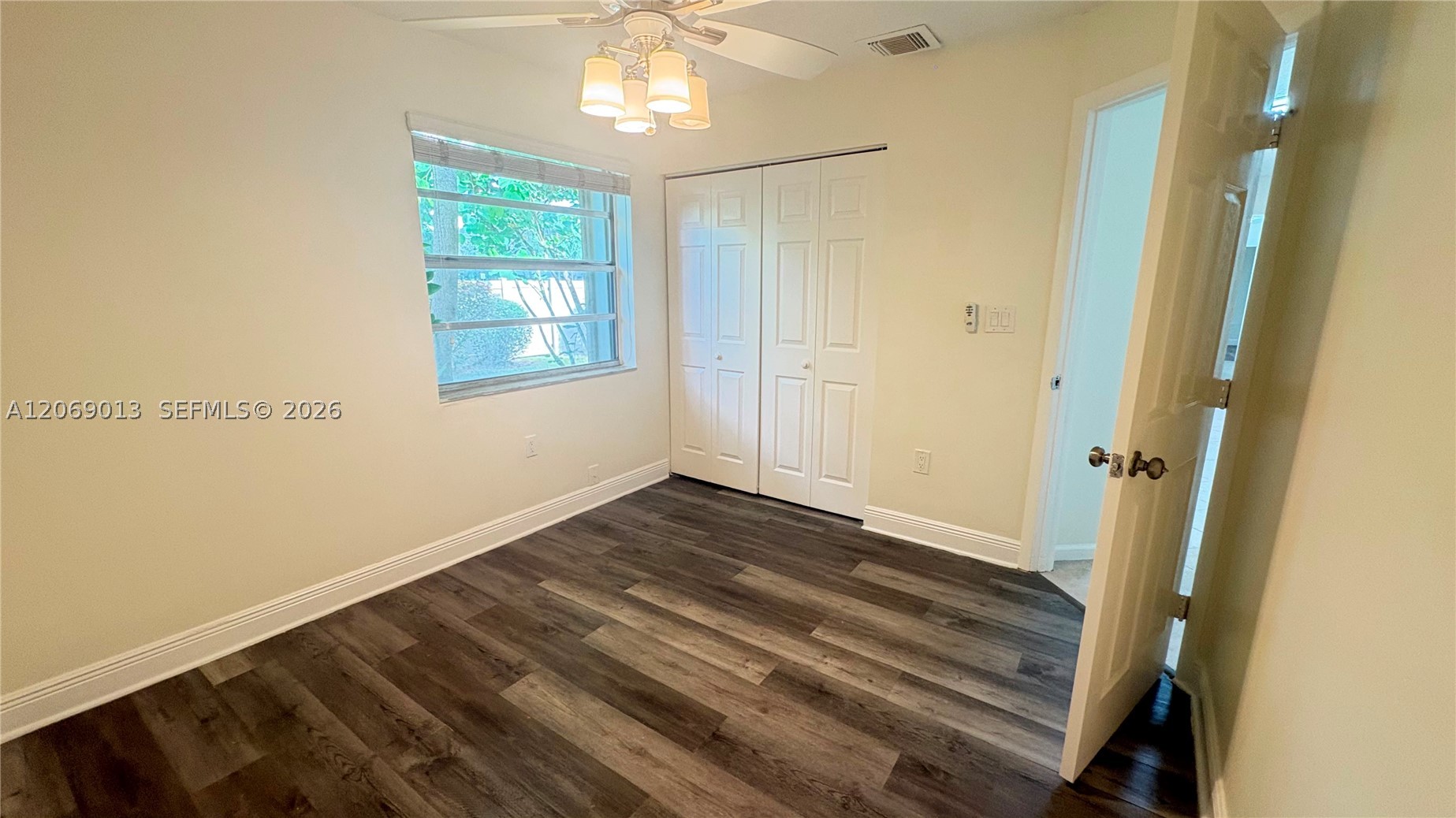 821 W Beckley Sq Property Photo 15