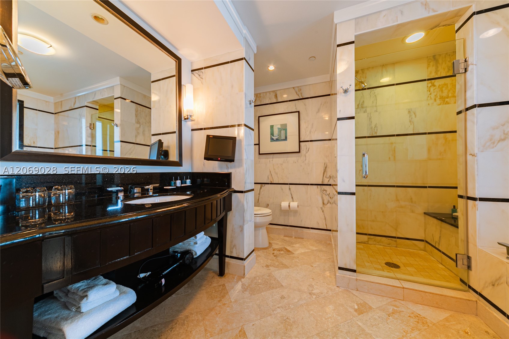 4391 Collins Ave 1015 Property Photo 15