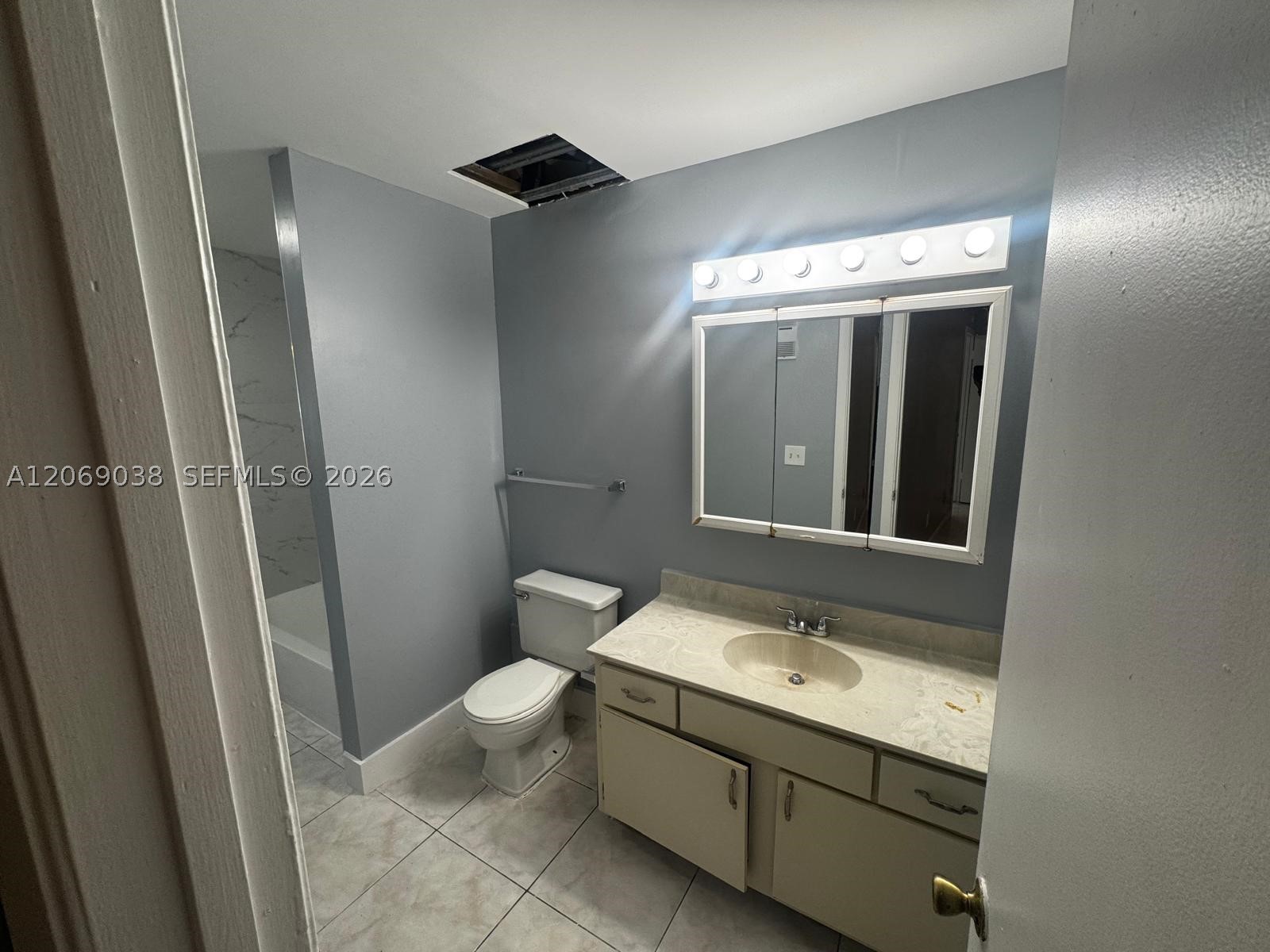 8793 Nw 39th St 7 Blgd Property Photo 14