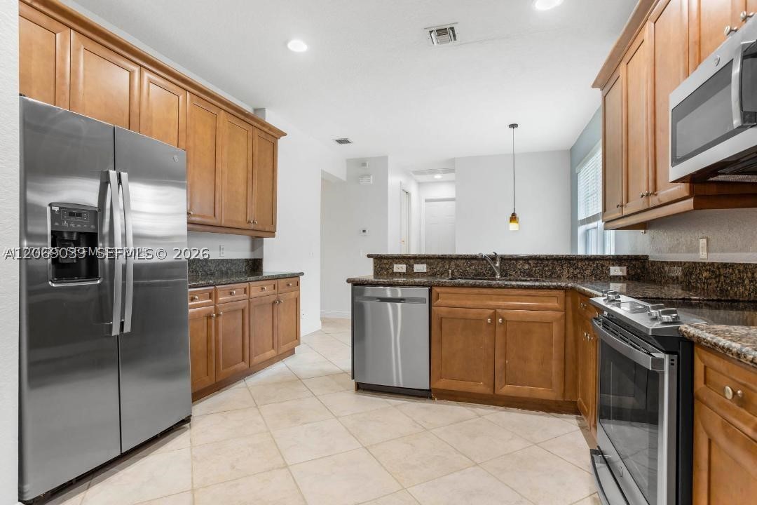 4762 Lakeside Ter Property Photo 19