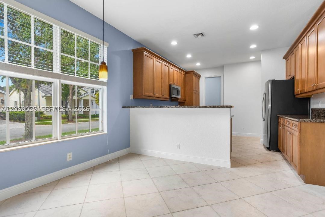 4762 Lakeside Ter Property Photo 20