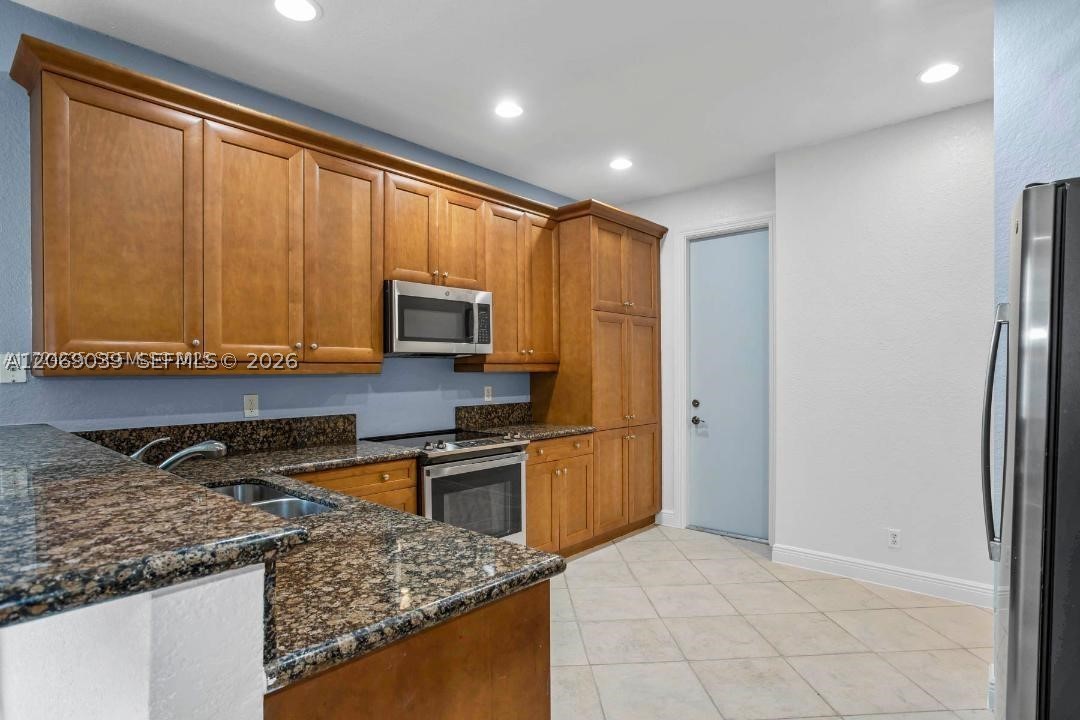 4762 Lakeside Ter Property Photo 21