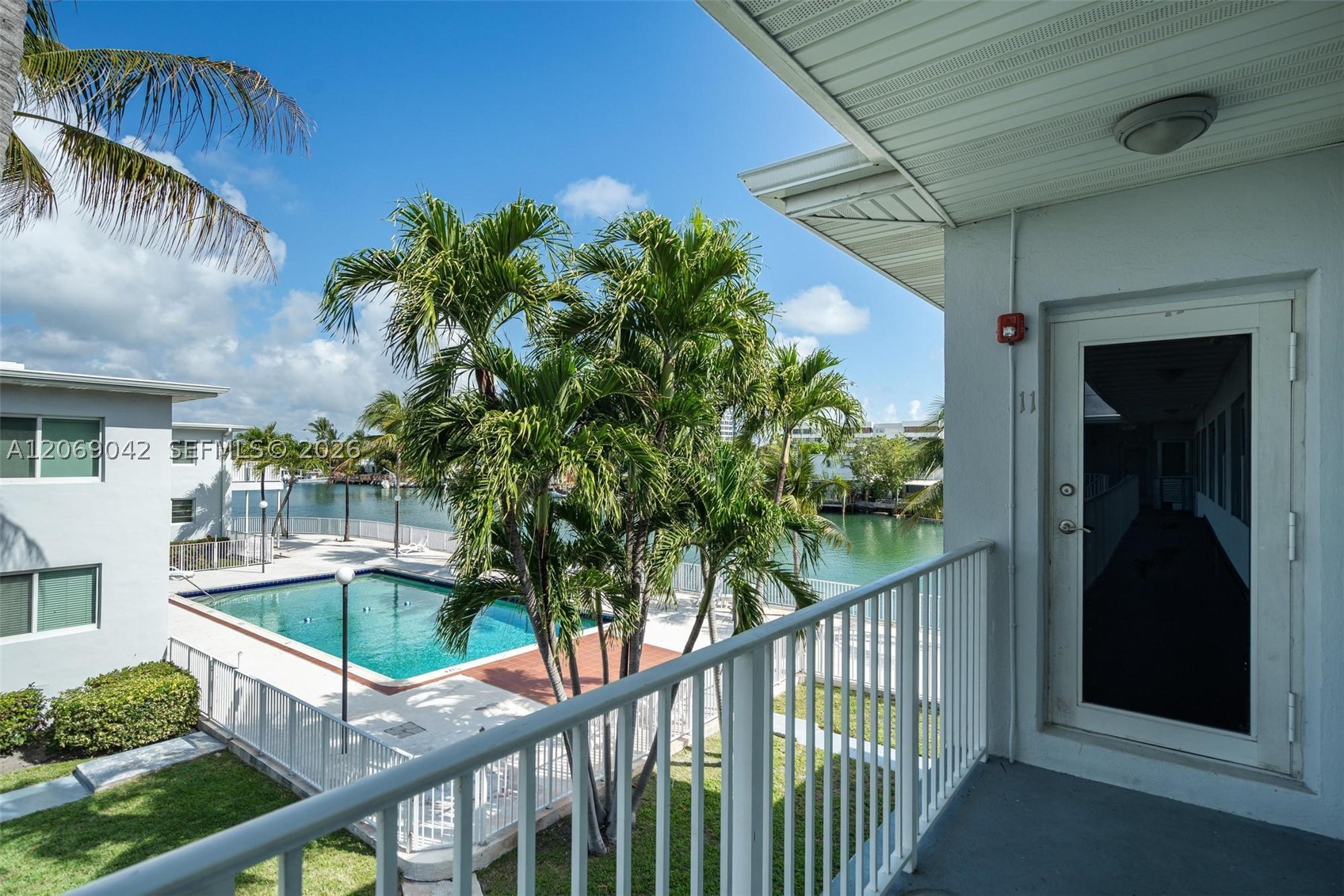 7207 Bay Dr 11 Property Photo 6