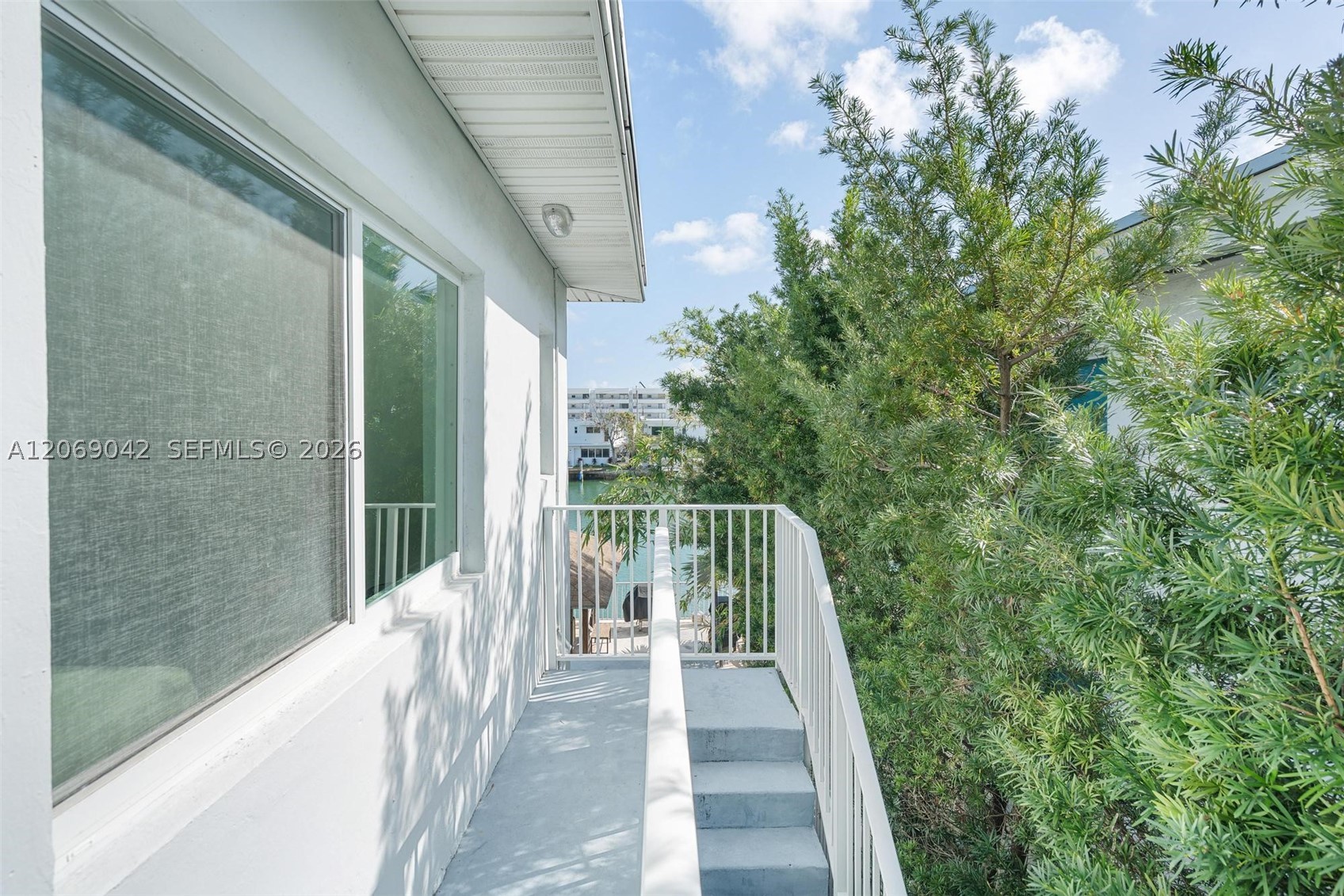 7207 Bay Dr 11 Property Photo 17