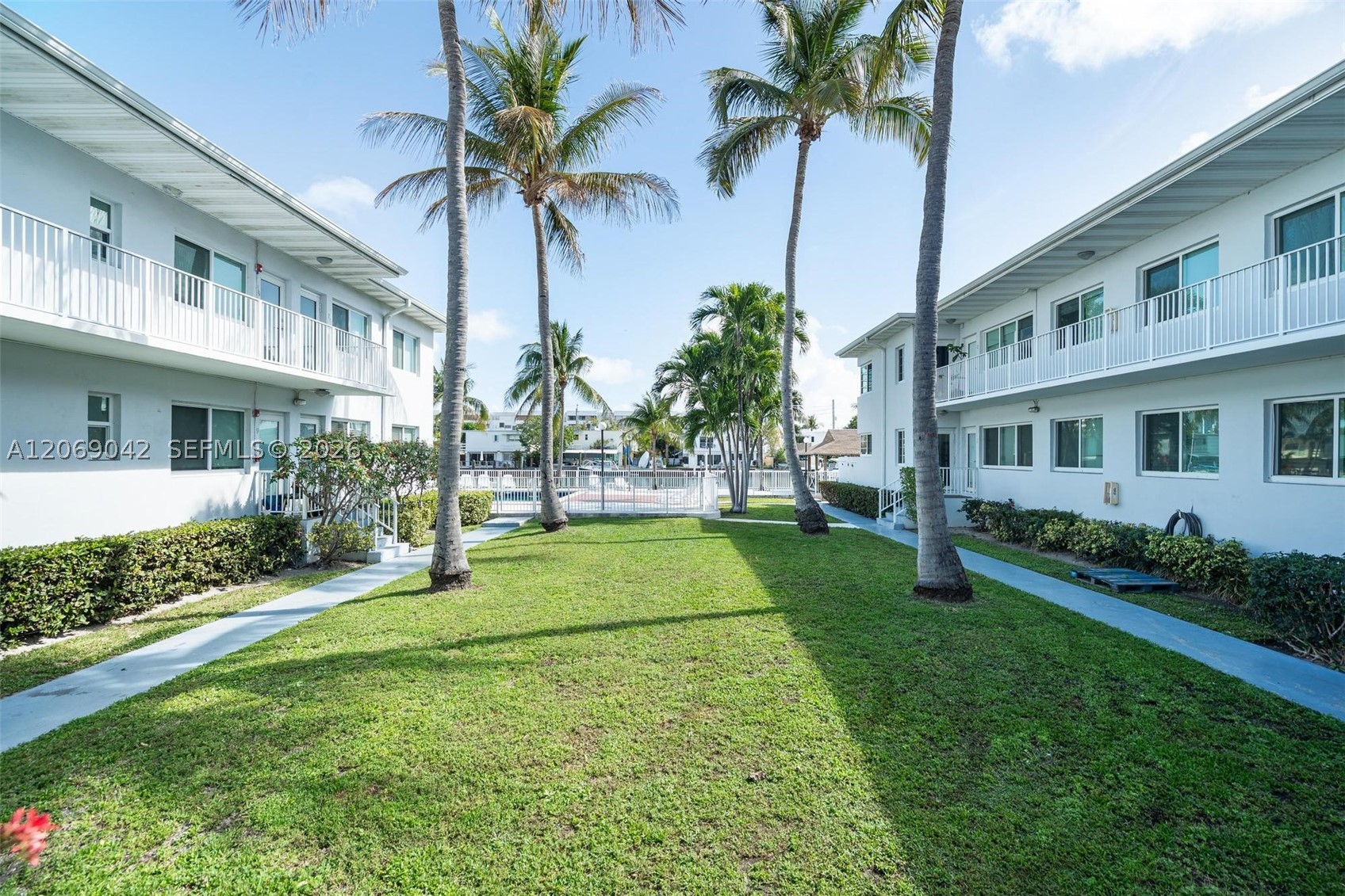 7207 Bay Dr 11 Property Photo 40