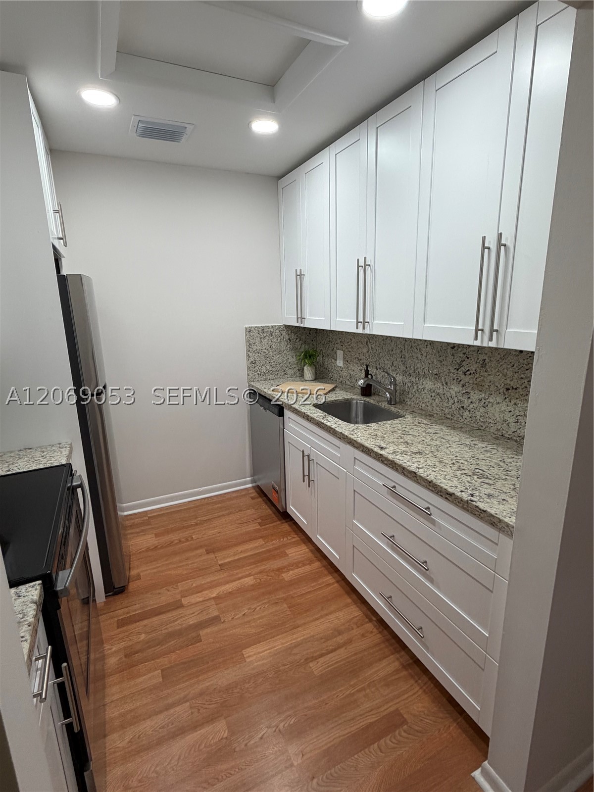 750 Sw 133rd Ter 403c Property Photo 6