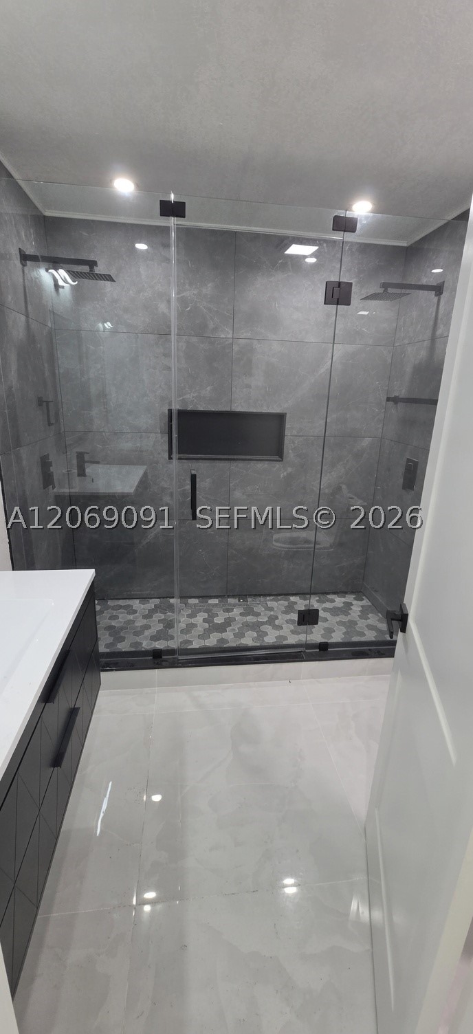 A12069091 Property Photo 9
