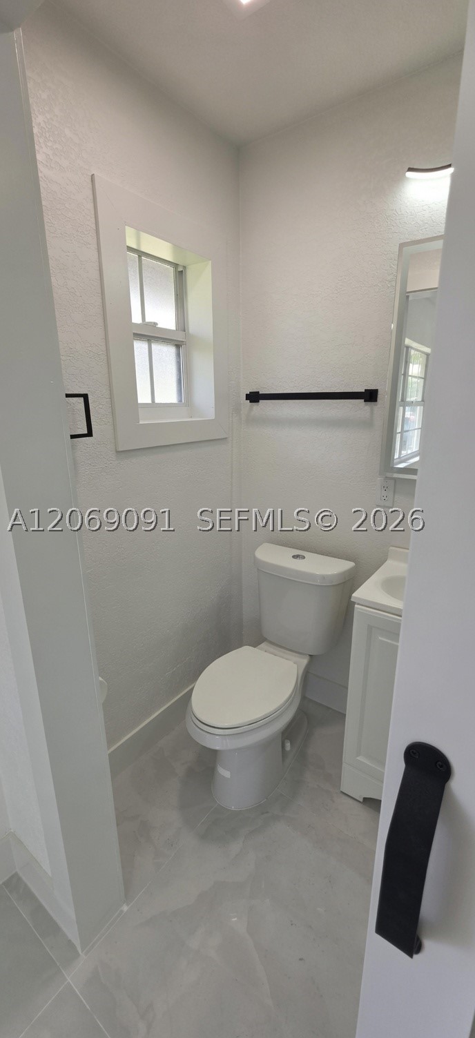 A12069091 Property Photo 14