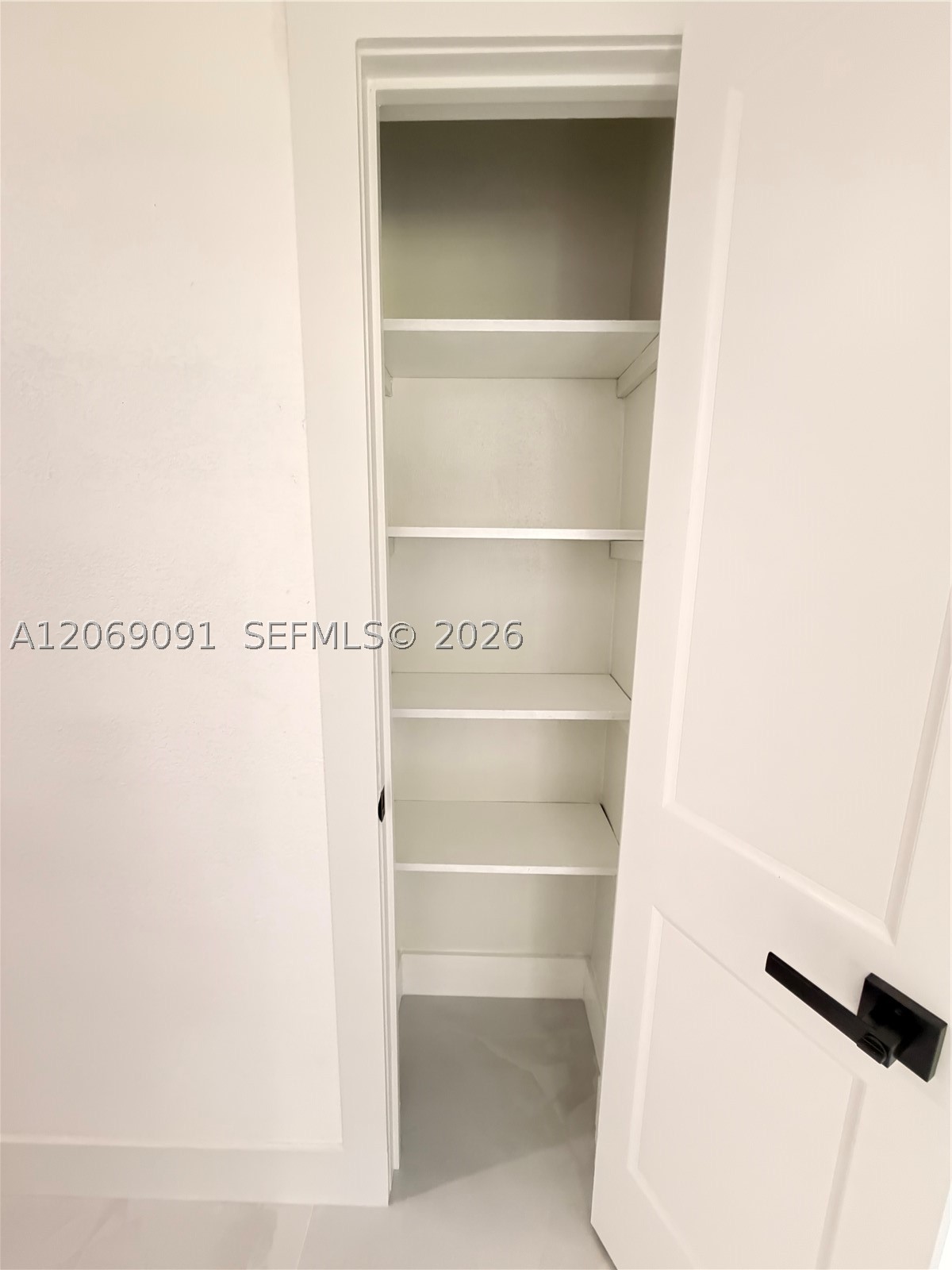 A12069091 Property Photo 33