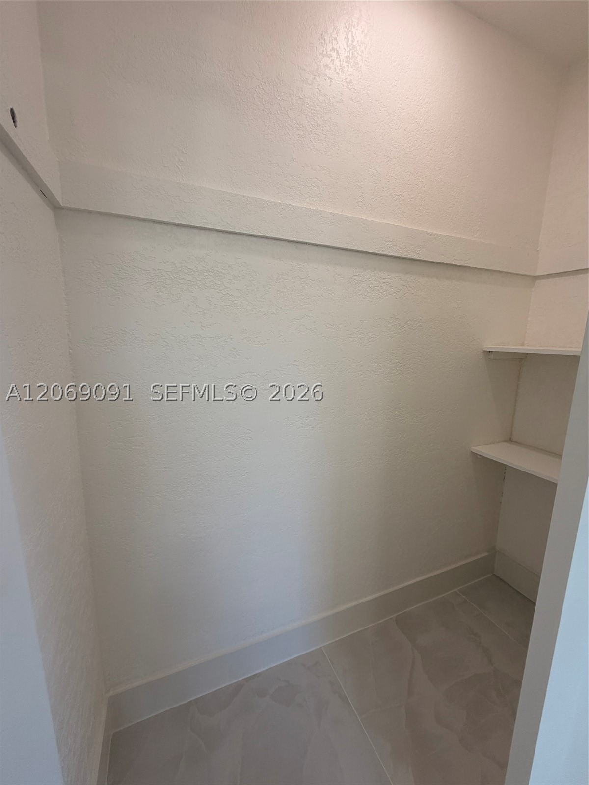 A12069091 Property Photo 34