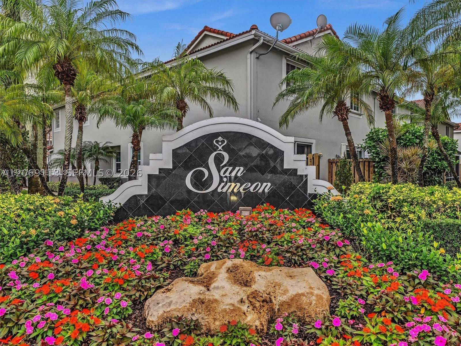 3905 San Simeon Ln Property Photo 1
