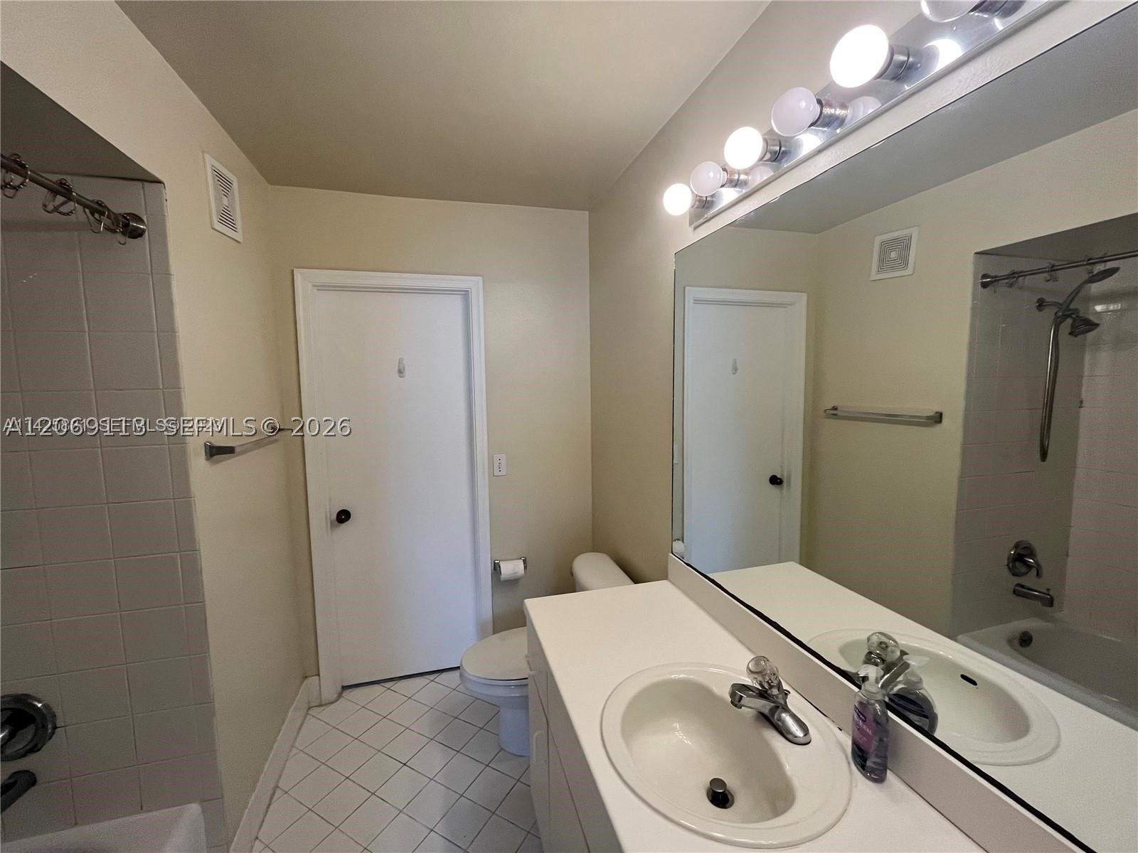 3905 San Simeon Ln Property Photo 16