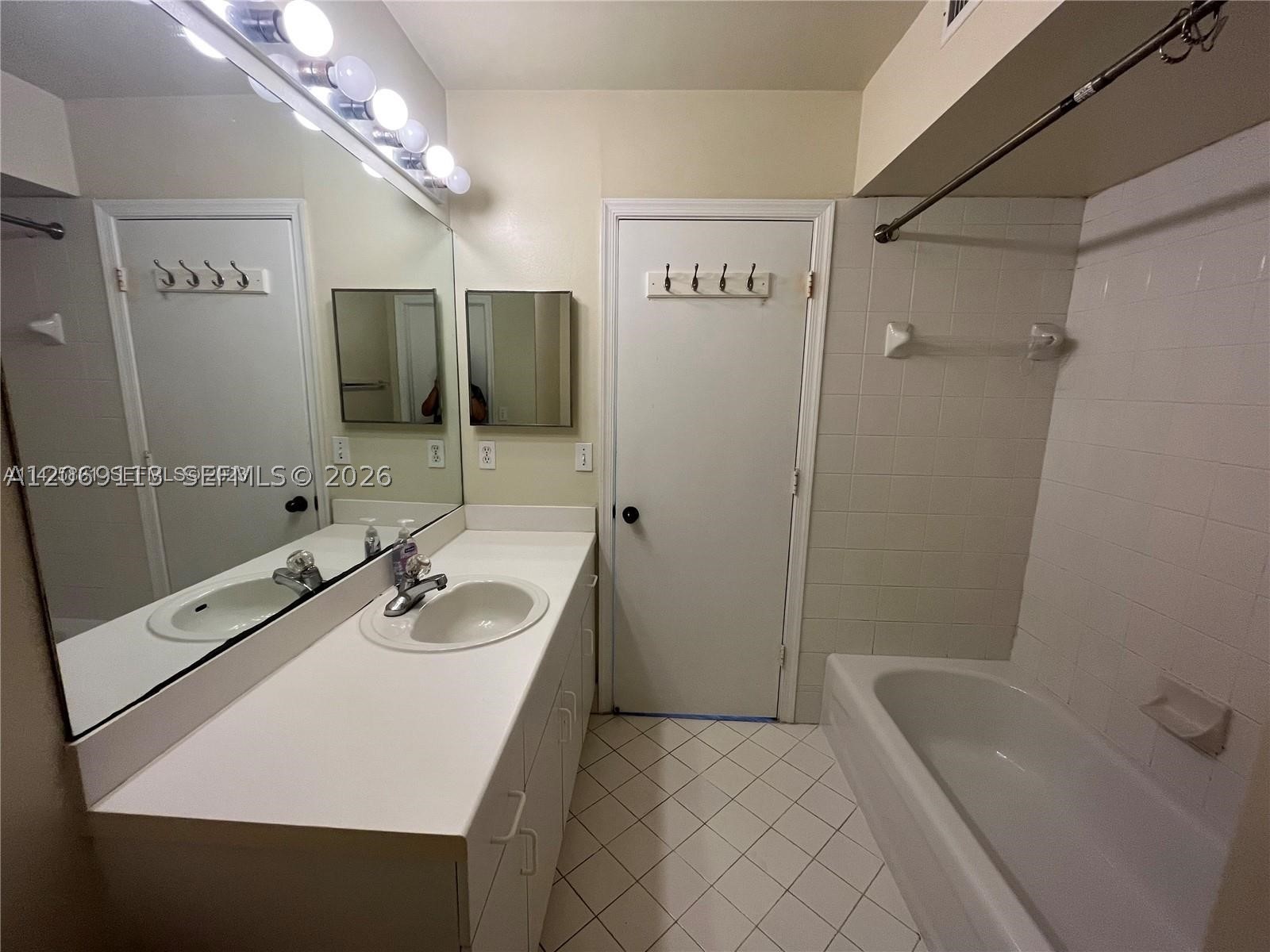 3905 San Simeon Ln Property Photo 23