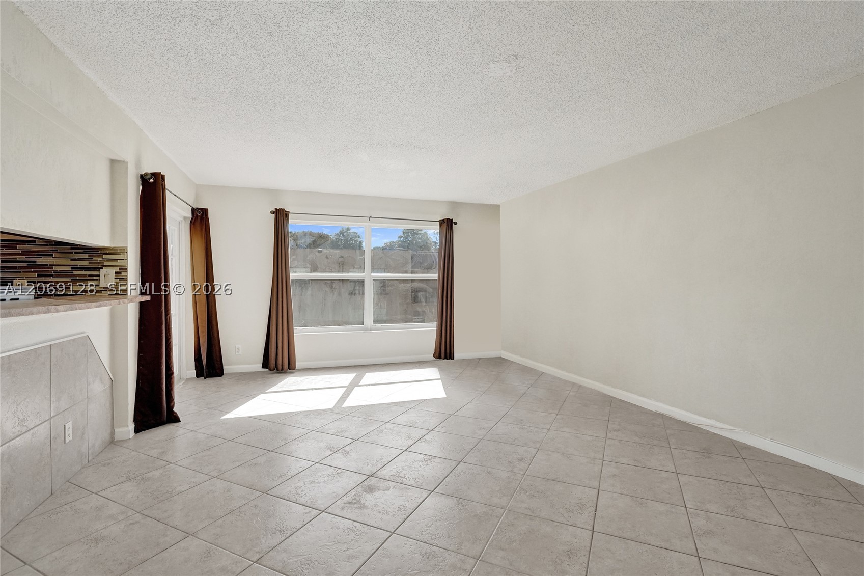 4220 Nw 21st St 206 Property Photo 5