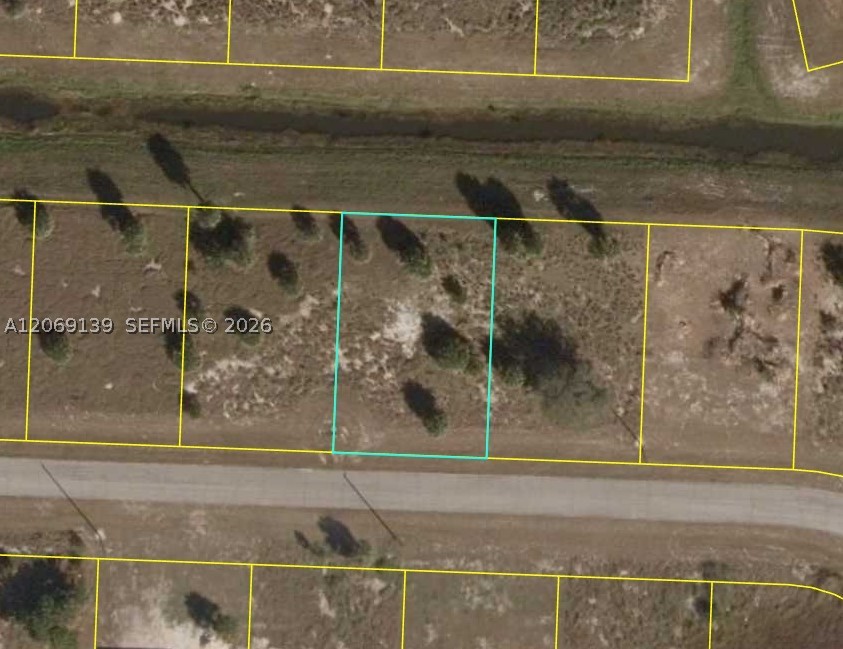 0 Saturn Loop Property Photo 4