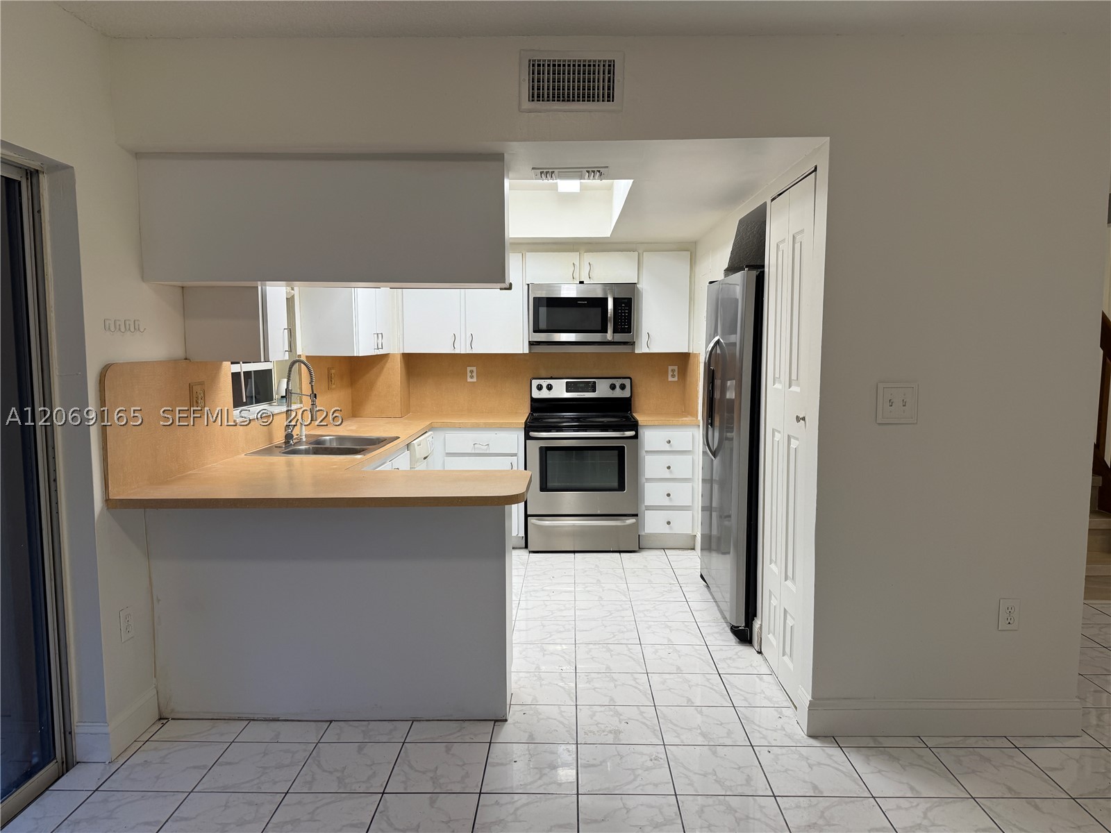 12372 Sw 52nd Ct 0 Property Photo 7