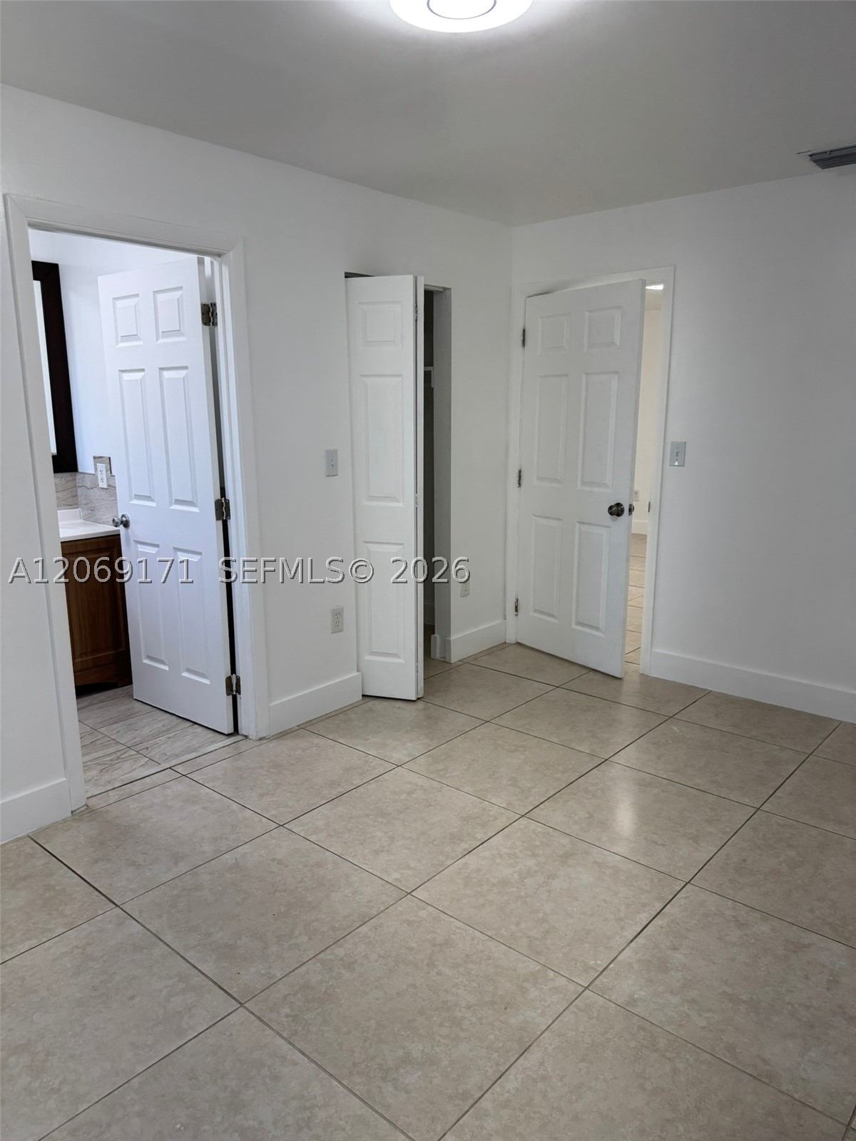 12040 Sw 214th Ter 1 Property Photo 5