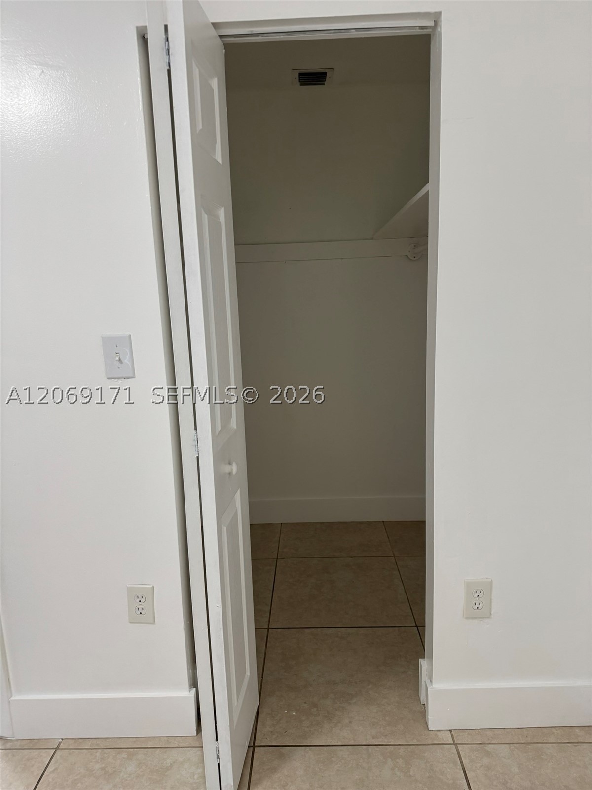 12040 Sw 214th Ter 1 Property Photo 6