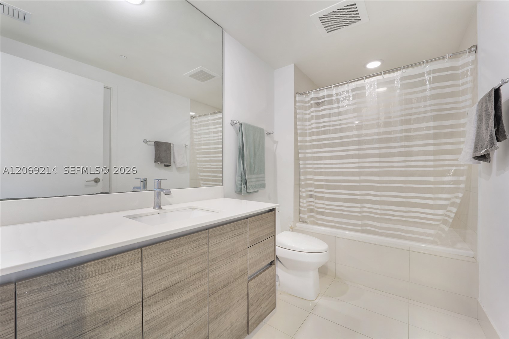 1100 S Miami Ave 1607 Property Photo 7