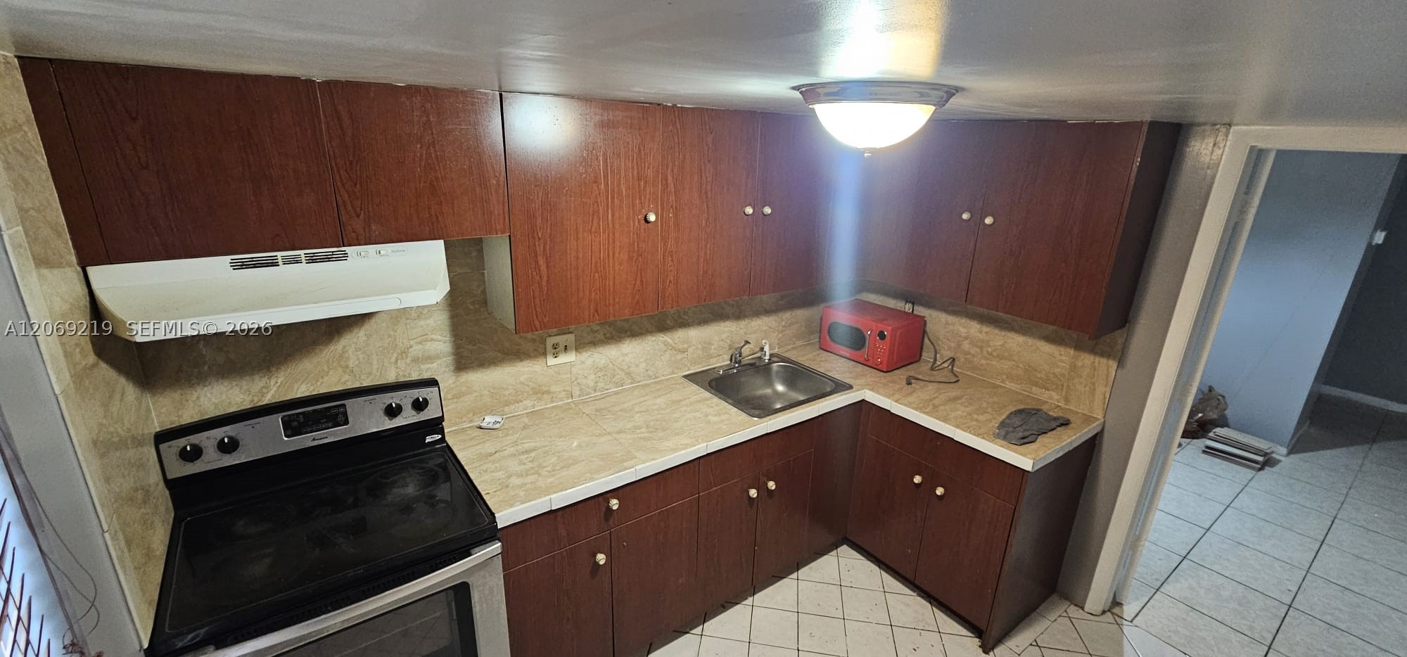 4168 Inverrary Dr 112 Property Photo 2