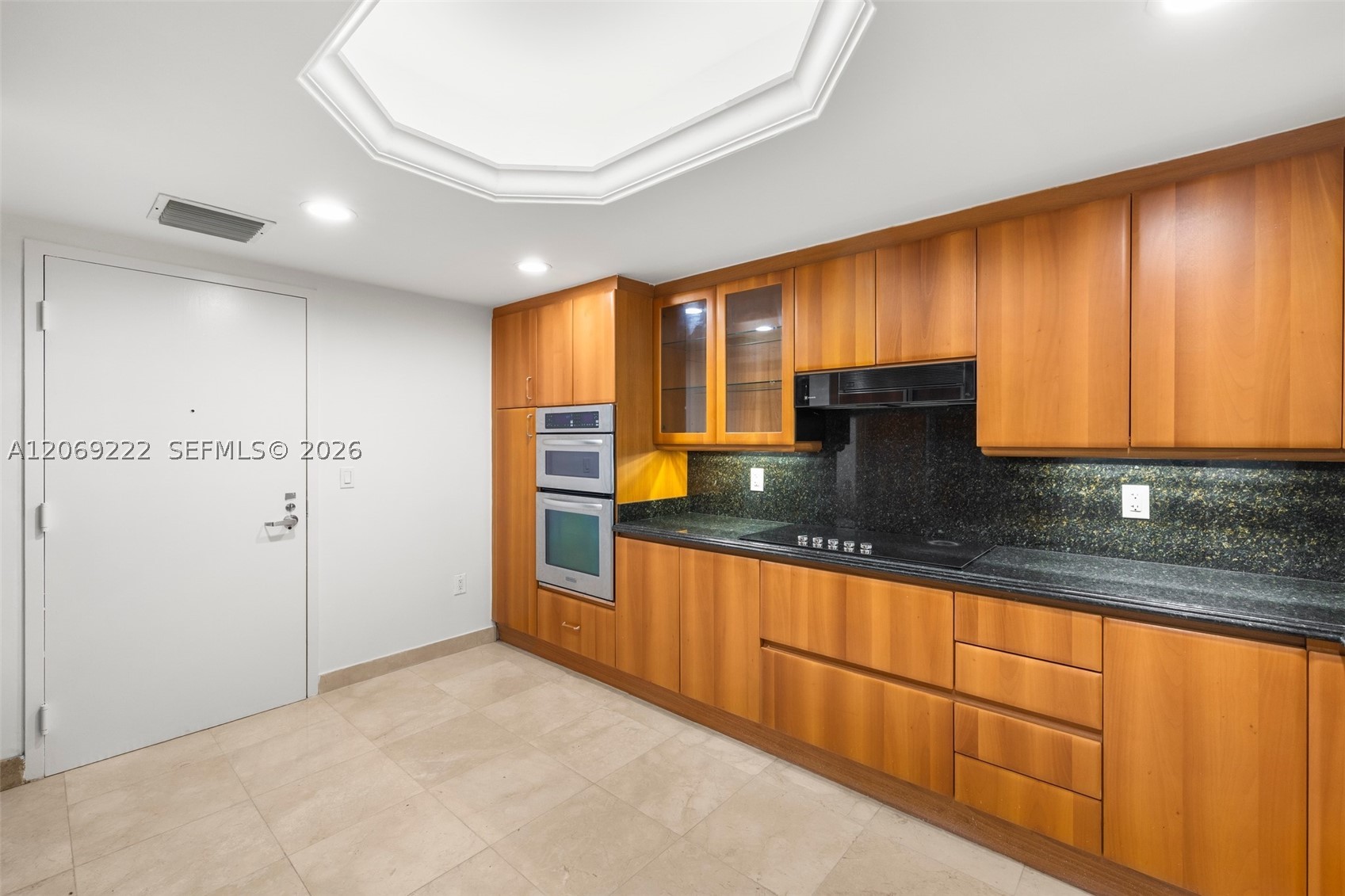 9559 Collins Ave S9-d Property Photo 6