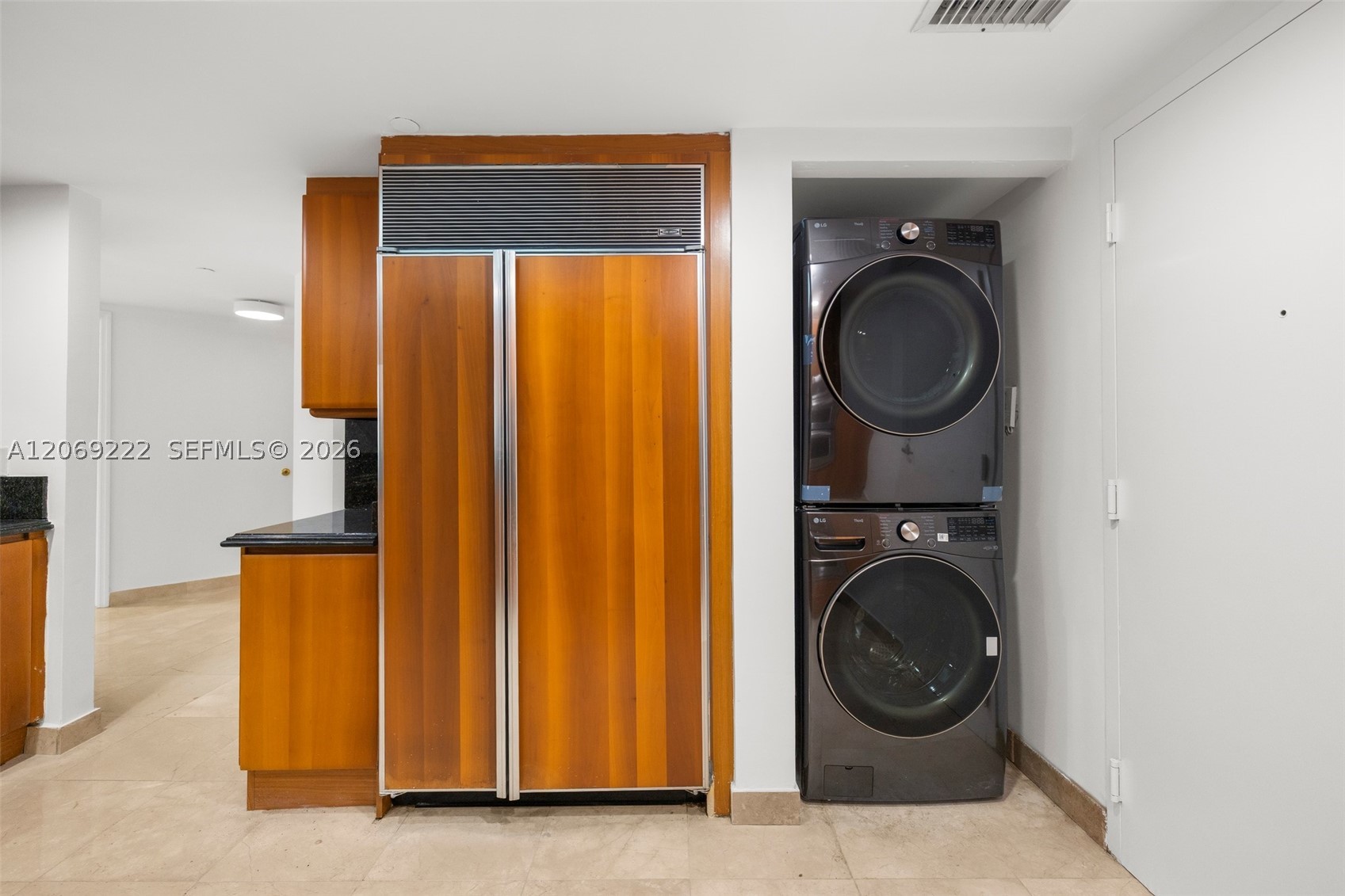 9559 Collins Ave S9-d Property Photo 8