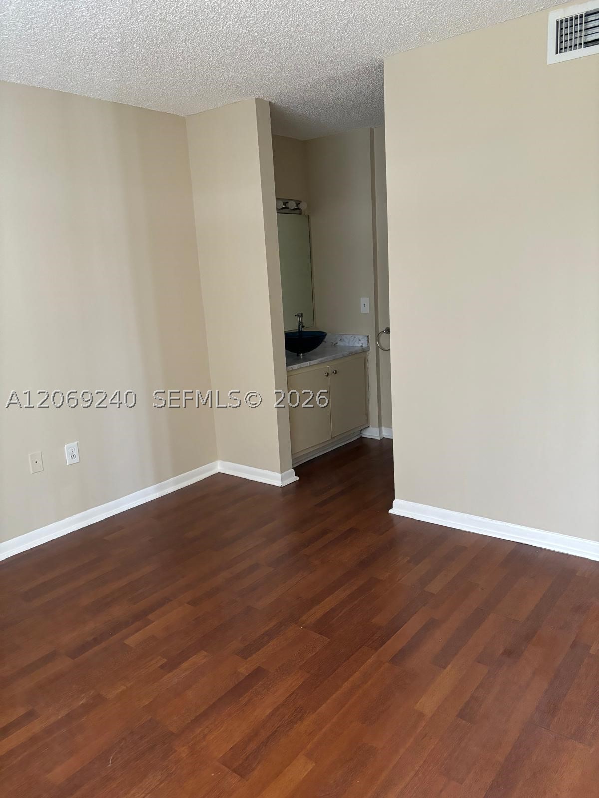7200 Nw 179th St 310 Property Photo 10