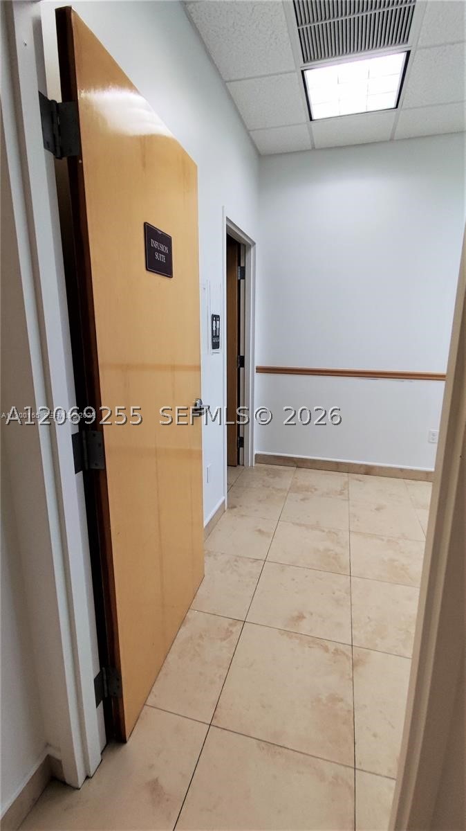 925 Ne 30th Ter 300 Property Photo 12