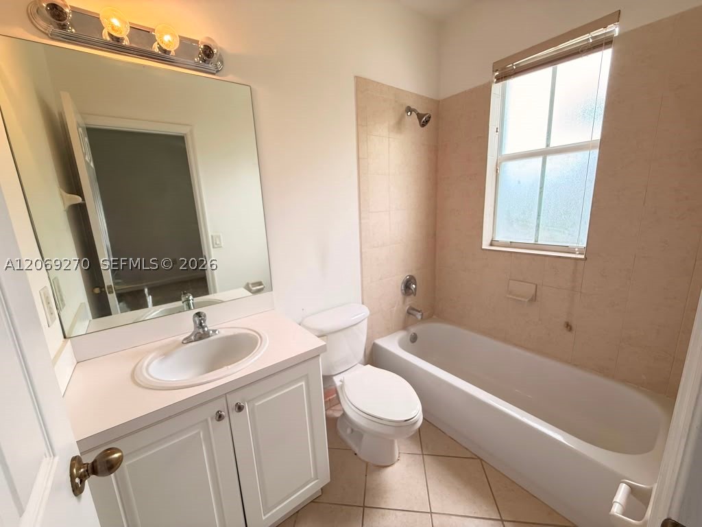 230 Se 29th Ave 12 Property Photo 18