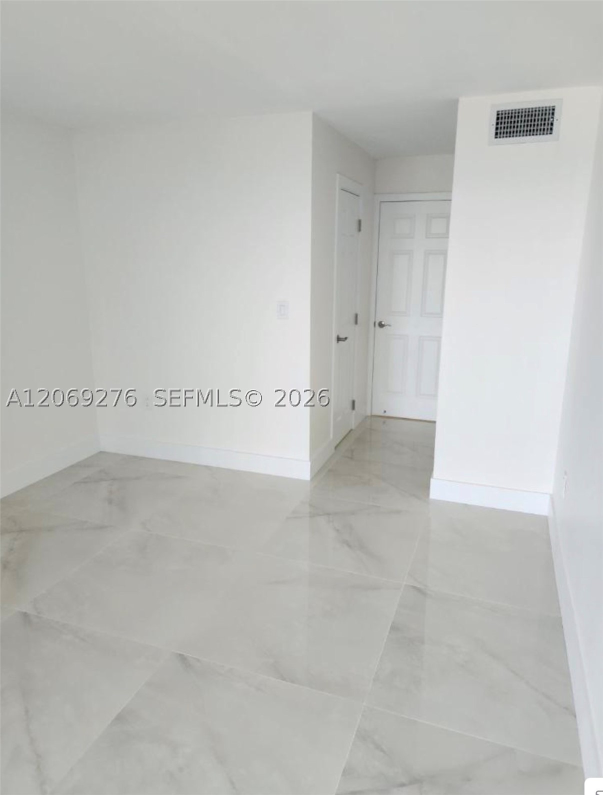 9440 Fontainebleau Blvd 508 Property Photo 7