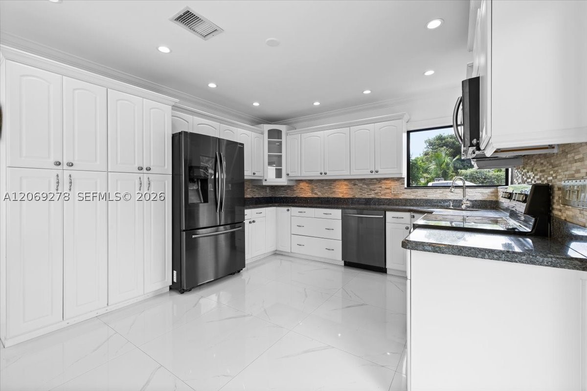 406 Lawn Acres Ct Property Photo 10